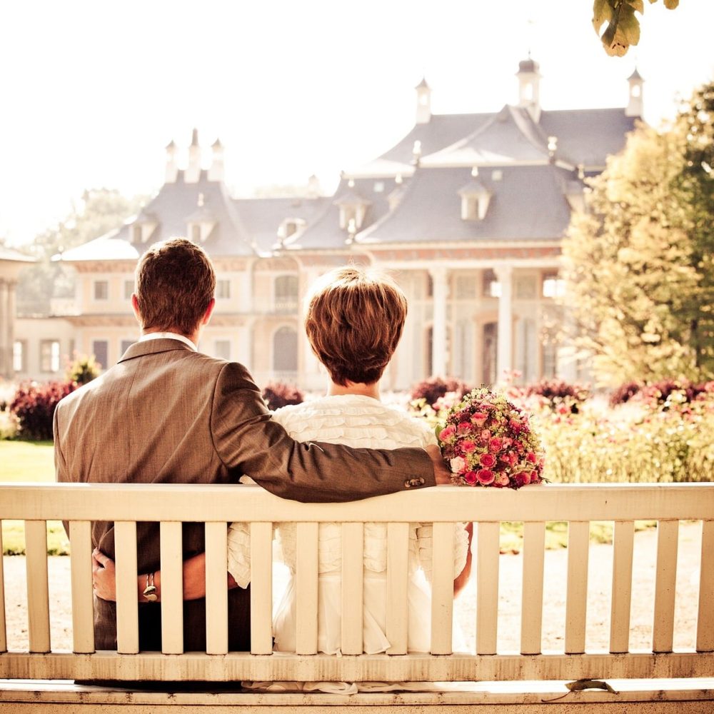 couple-260899_1920