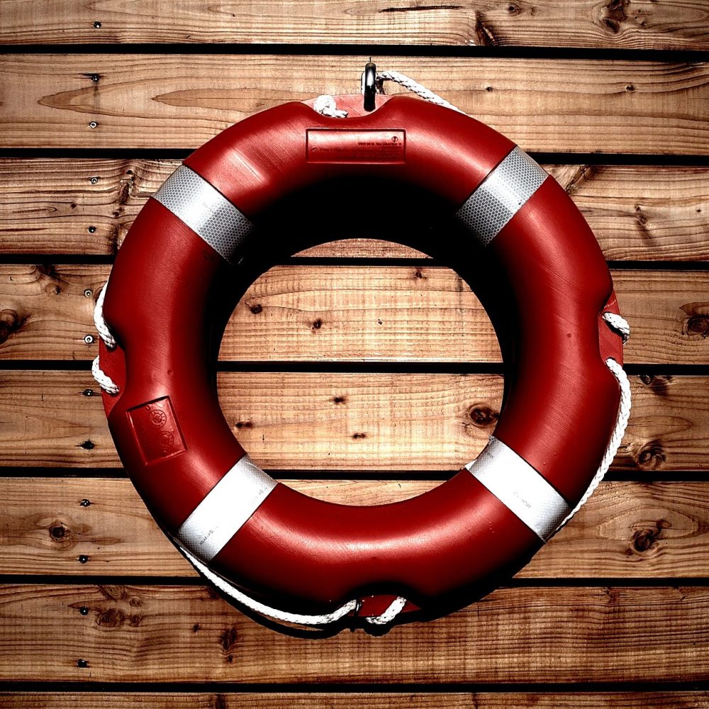 lifesaver-933560_1920