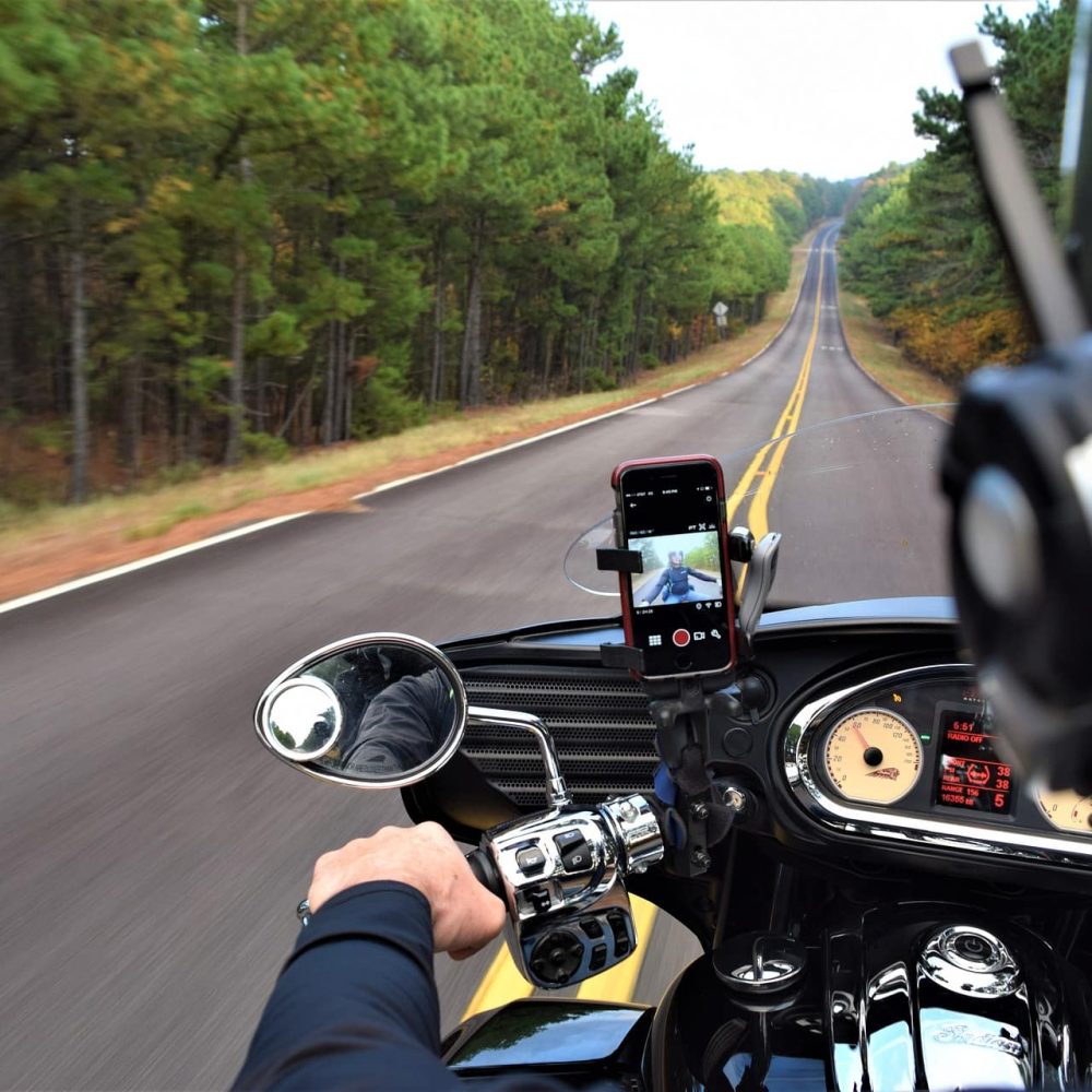 motorcycle-4187586_1920